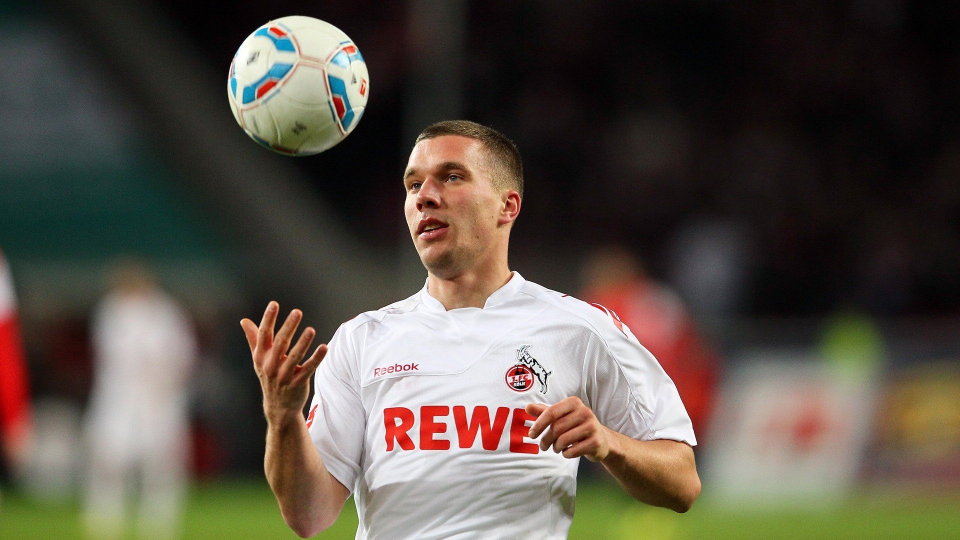 九游娱乐网站-“热刺猛攻，阿仙奴坚守：香港赛场焦点对决”