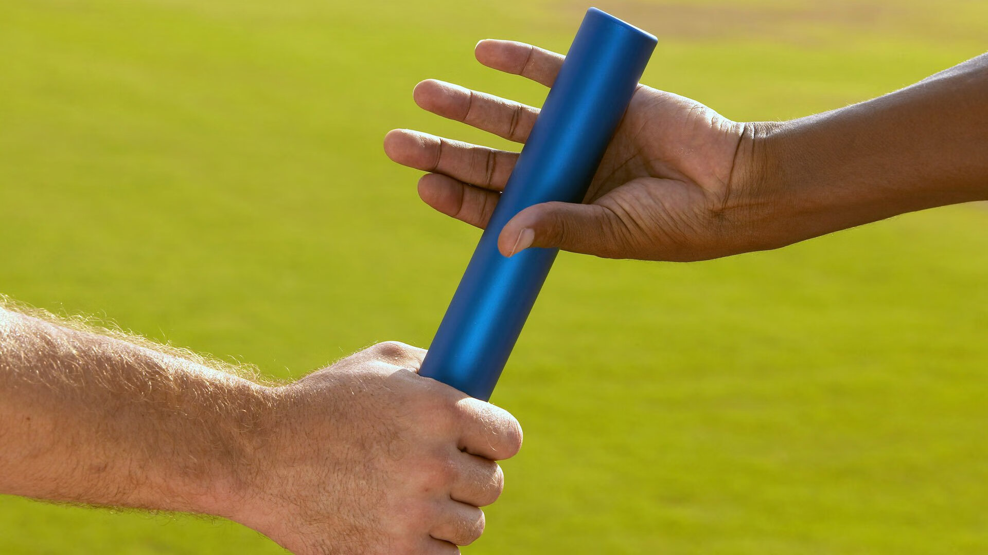 九游娱乐网站-掩护战术中是否应明确节奏传球与出手窗口，掩护战术配合示意图